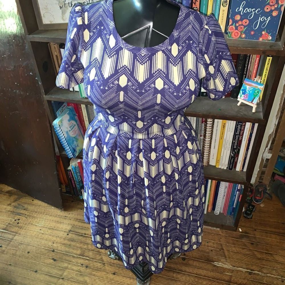 Lularoe Amelia blue & off white stretchy travel S normcore dress